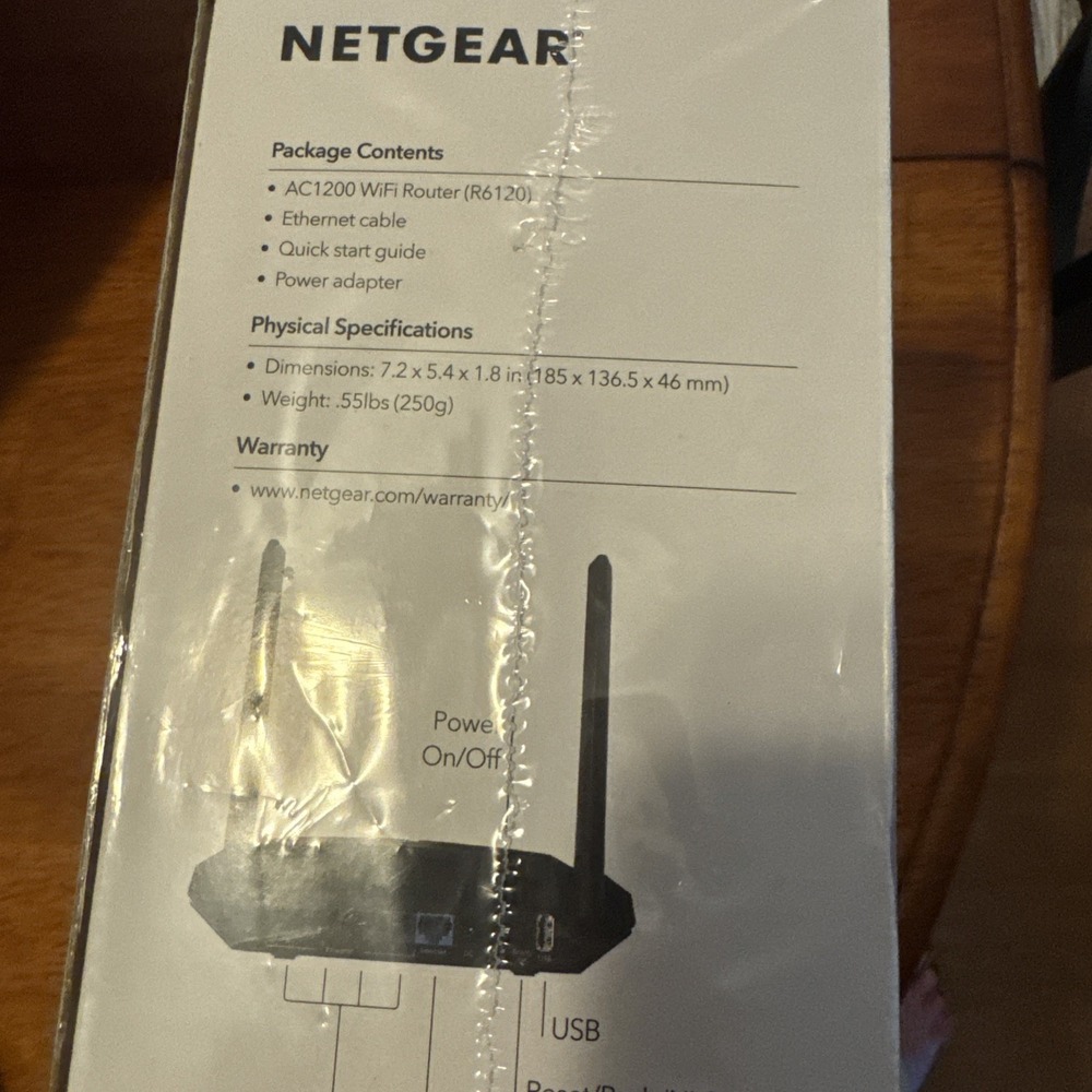 NETGEAR Ac1200 WiFi Dual Band Router Model R6120 New In Box - Picture 4 of 5